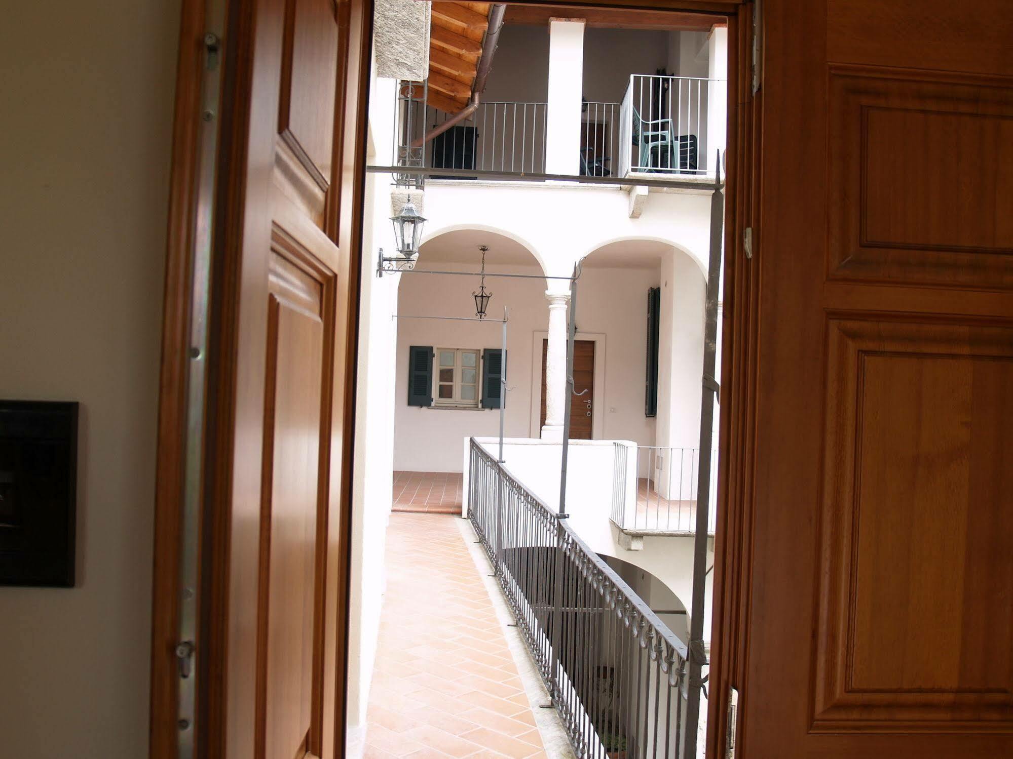 Casa Botta - Luino Lago Maggiore Exterior photo